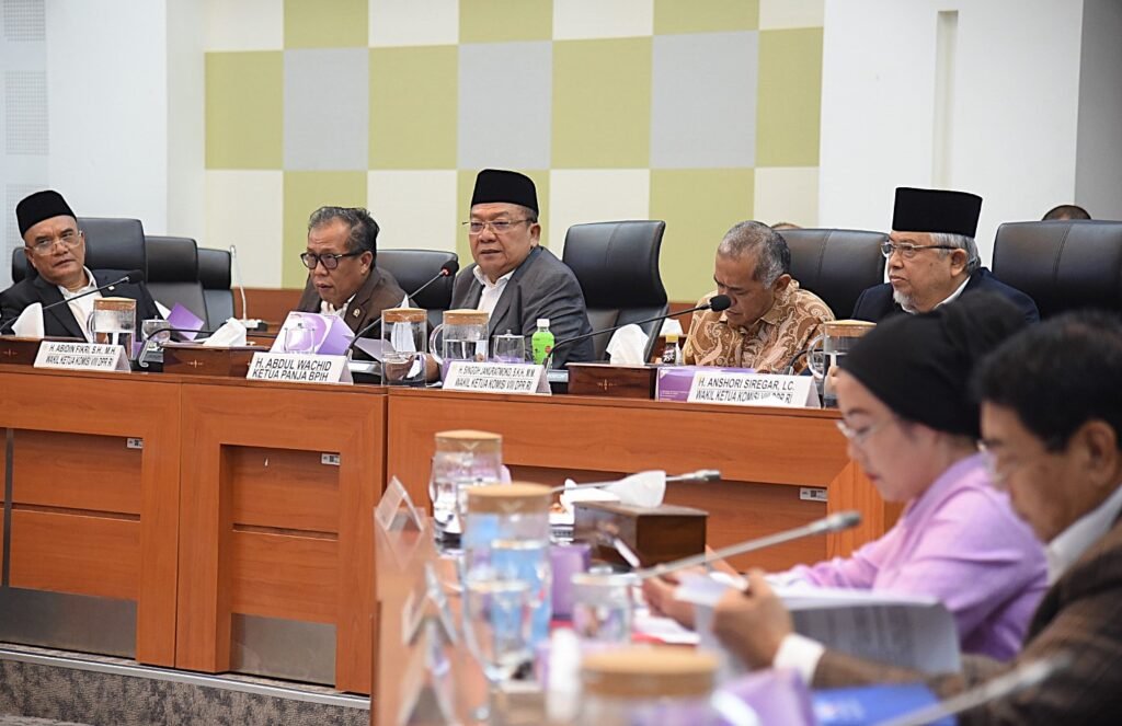 Biaya Haji Turun, Panja DPR RI dan Pemerintah Sepakati Biaya Haji 2025 Sebesar Rp 55.431.750